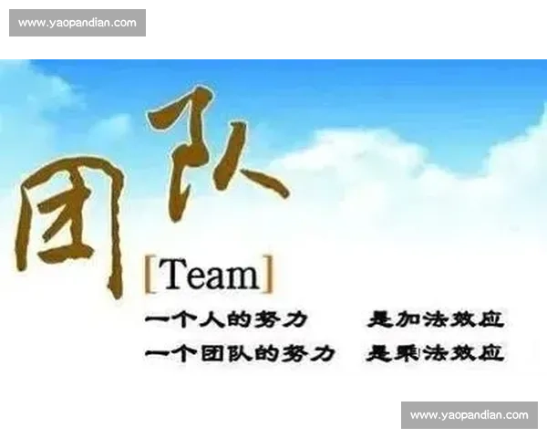 激烈的划船比赛：水面上的奋勇争先与团队协作的完美体现